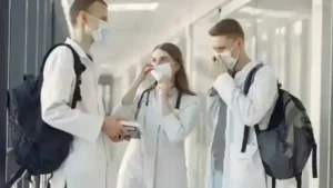 طلاب طب الأسنان